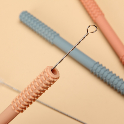 ODM ผลิตภัณฑ์ซิลิโคนสำหรับเด็ก Teething Tubes Chew Stick Teether พร้อมแปรง 20 ซม.