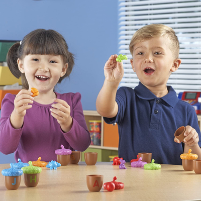 ชุดกิจกรรมการรู้จำตัวอักษร Homeschool Learning Acorns ตัวอักษรสำหรับเด็กวัยหัดเดิน
