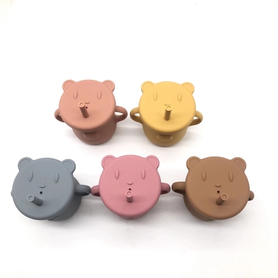2023 ออกแบบใหม่ BPA Free Baby Bear Shaped Cute Baby Training ถ้วยหัดดื่มซิลิโคนเด็กวัยหัดเดิน