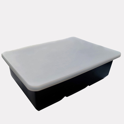 15 ช่อง BPA ฟรี 12 * 24 ซม. ถาดน้ำแข็งซิลิโคนสี่เหลี่ยมจัตุรัส Cube พร้อมฝาปิด