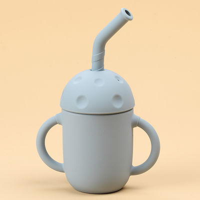 ถ้วยหัดดื่มซิลิโคนฝาปิดกันรั่ว 2 หู 5oz Kids สำหรับเด็กอายุมากกว่า 6 เดือน