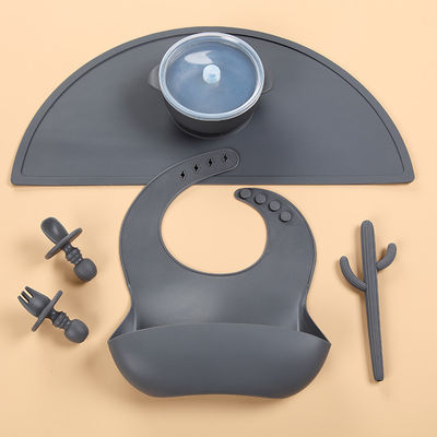 ชุดให้อาหารซิลิโคนจับคู่สี 6PCS เครื่องล้างจานปลอดภัยสำหรับเด็กวัยหัดเดิน